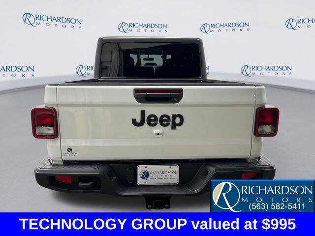 2020 Jeep Gladiator Sport