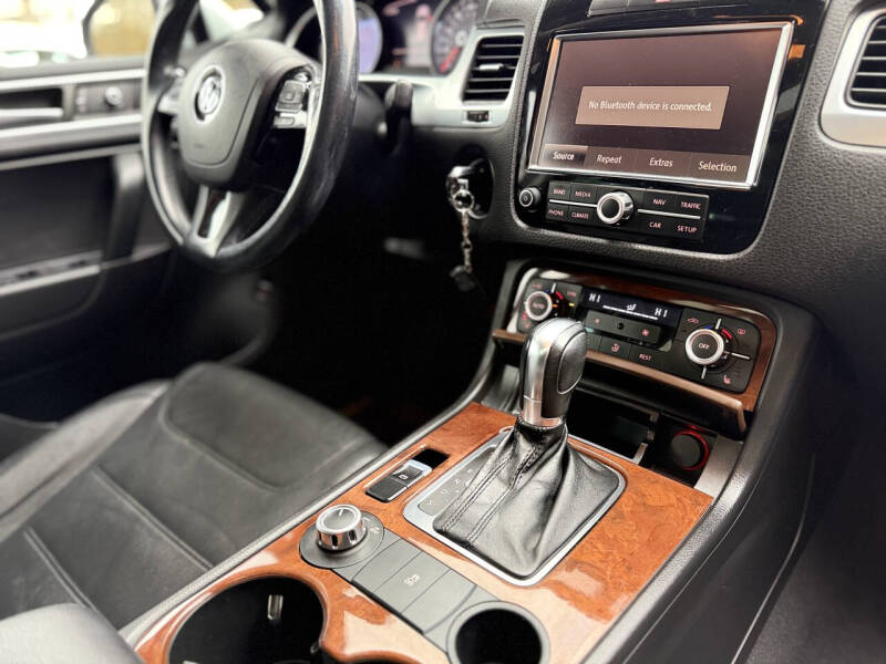 2012 Volkswagen Touareg TDI Lux