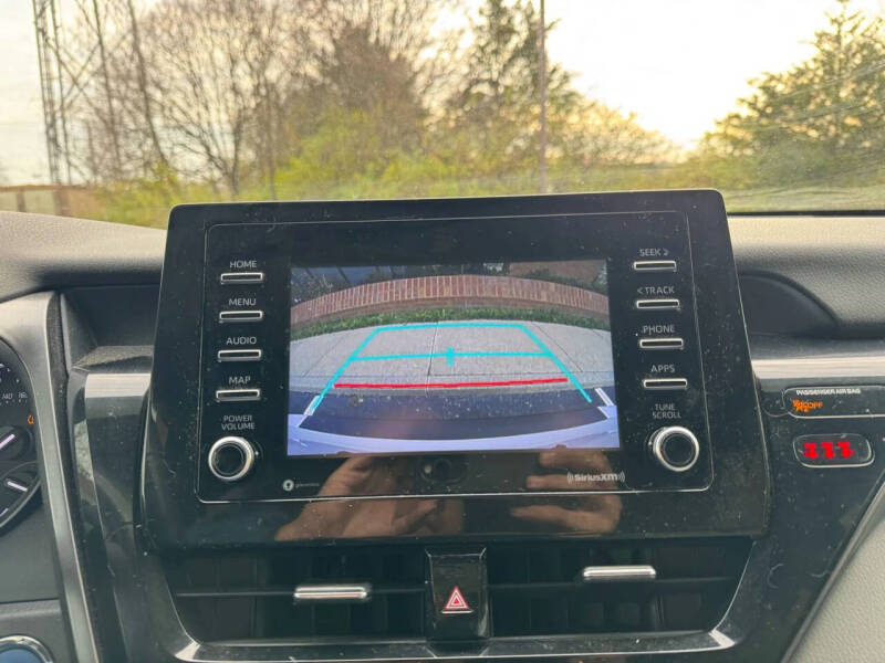 2021 Toyota Camry Hybrid SE