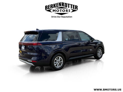 2023 Kia Carnival LX