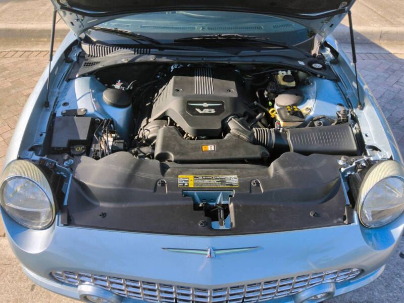 2004 Ford Thunderbird Deluxe