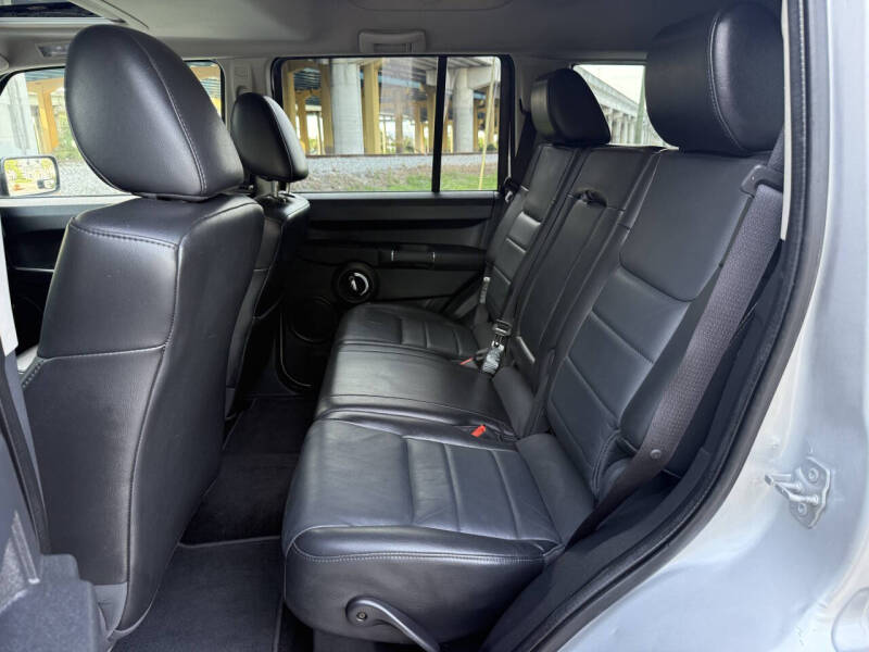 2010 Jeep Commander Sport