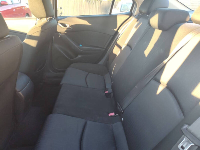 2014 Mazda MAZDA3 i SV