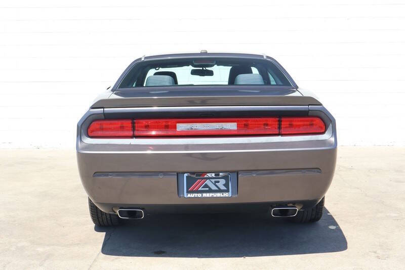 2013 Dodge Challenger SXT
