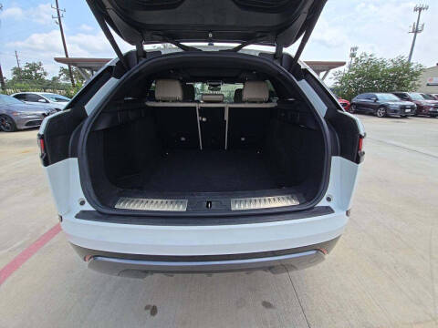 2019 Land Rover Range Rover Velar P250 R-Dynamic SE
