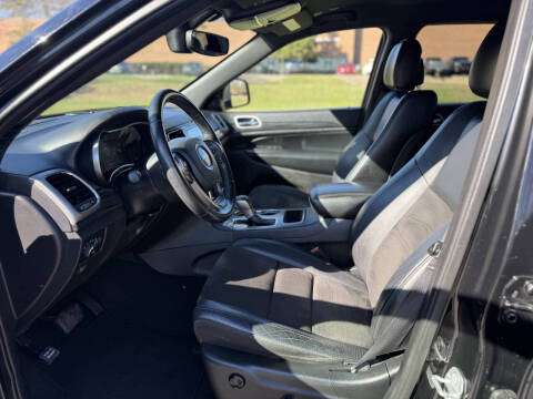 2020 Jeep Grand Cherokee Laredo