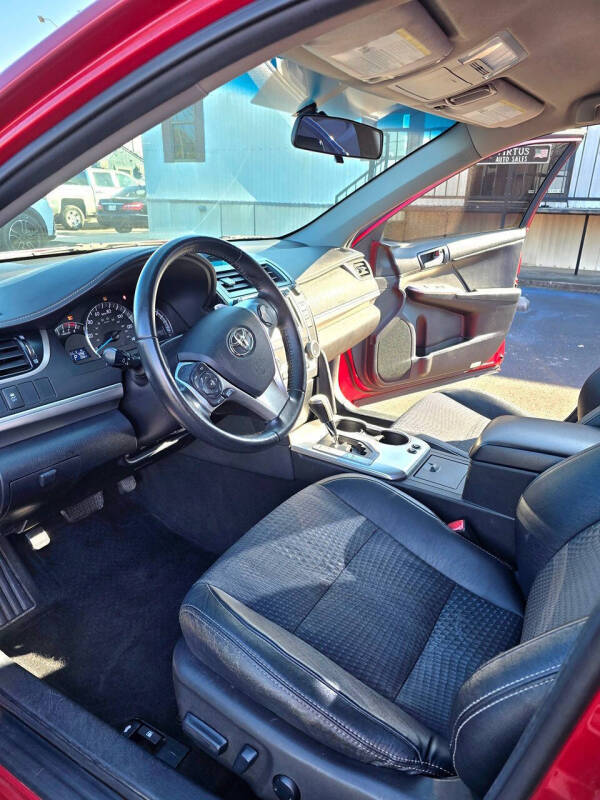 2014 Toyota Camry SE