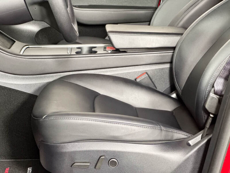 2025 Tesla Model Y Long Range