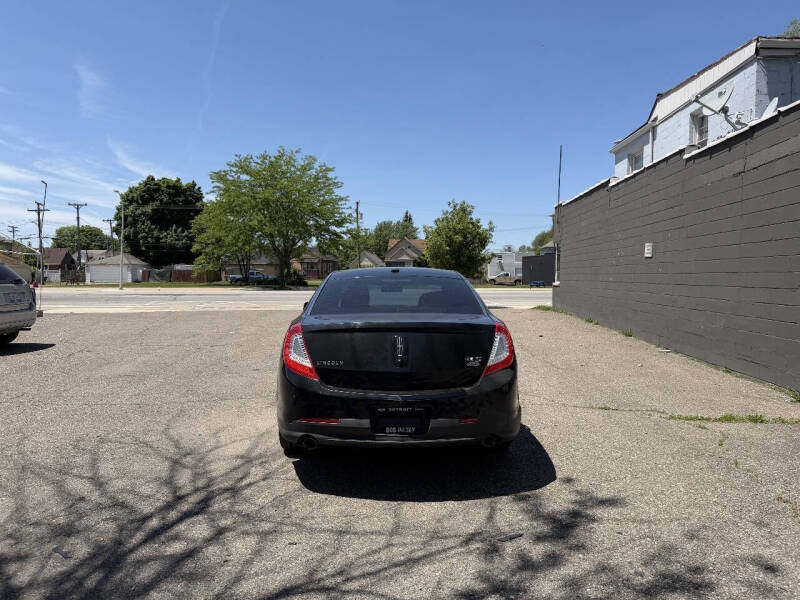 2013 Lincoln MKS