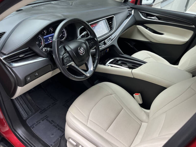 2023 Buick Enclave Essence