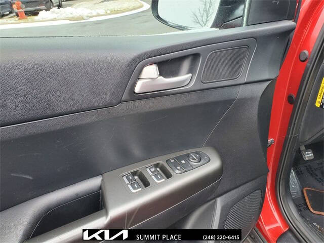 2022 Kia Sportage LX