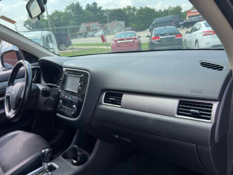 2015 Mitsubishi Outlander SE