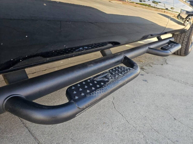 2022 Nissan Titan SV