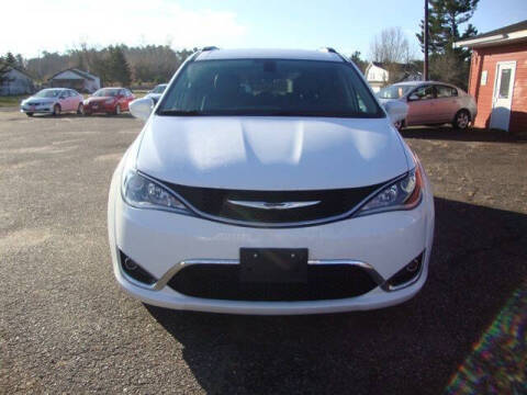 2017 Chrysler Pacifica Touring-L