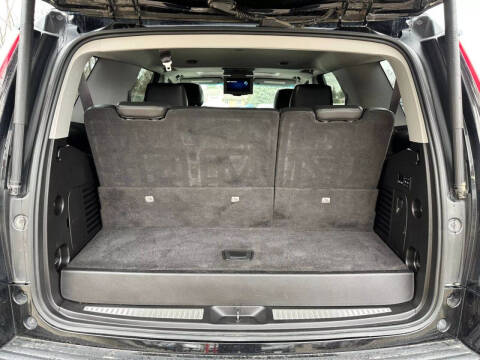 2016 Cadillac Escalade Luxury Collection