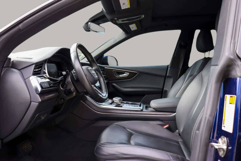 2021 Audi Q8 quattro Premium Plus 55 TFSI