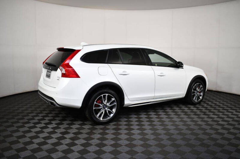 2015 Volvo V60 Cross Country T5