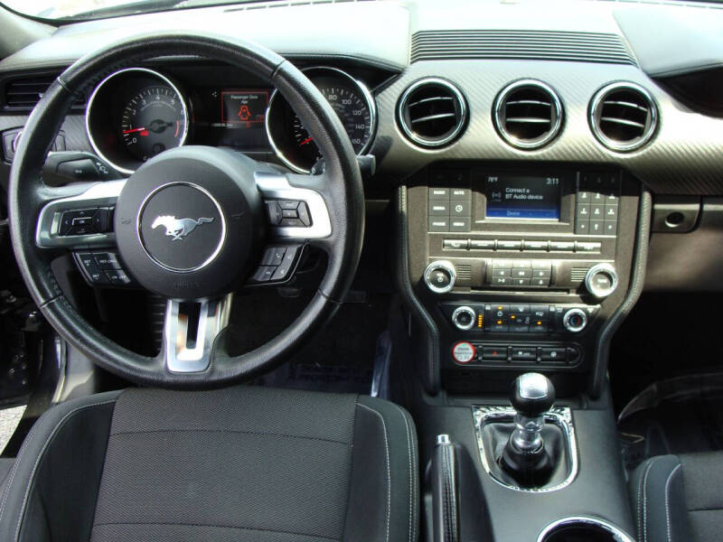 2015 Ford Mustang V6