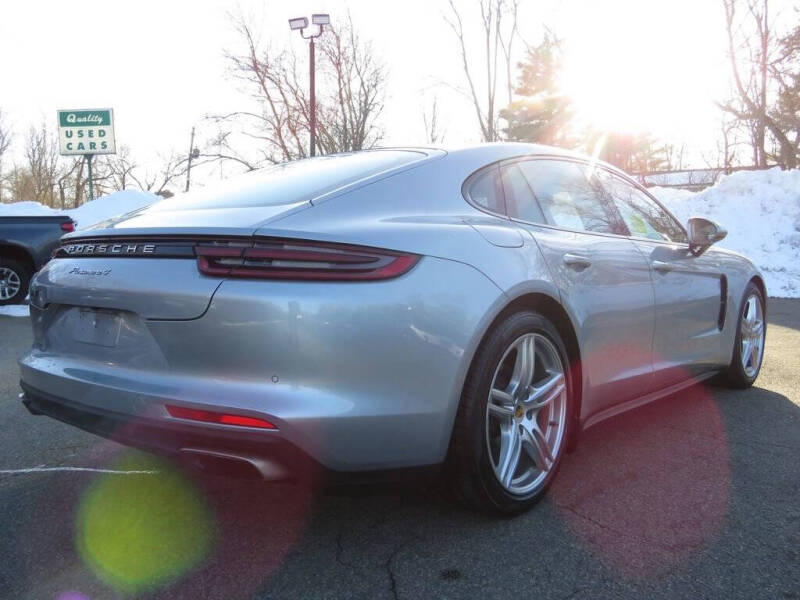 2018 Porsche Panamera 4