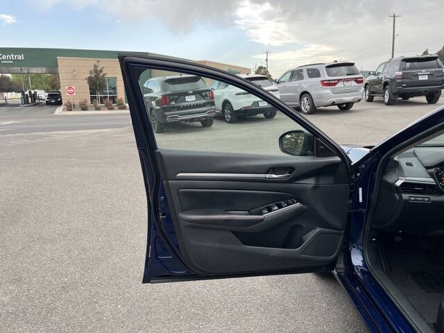 2024 Nissan Altima 2.5 SR