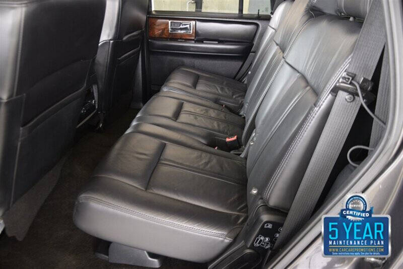 2016 Lincoln Navigator Select