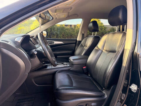 2020 Nissan Pathfinder SL