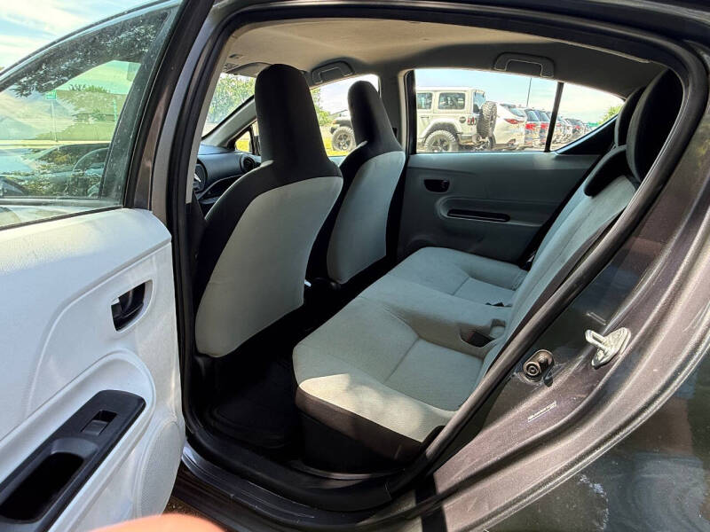 2014 Toyota Prius c One
