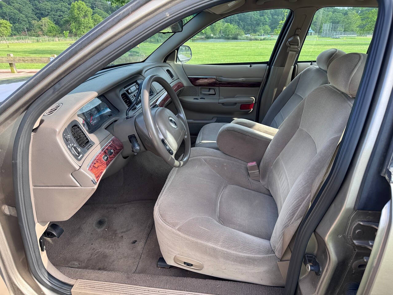 2002 Mercury Grand Marquis 3