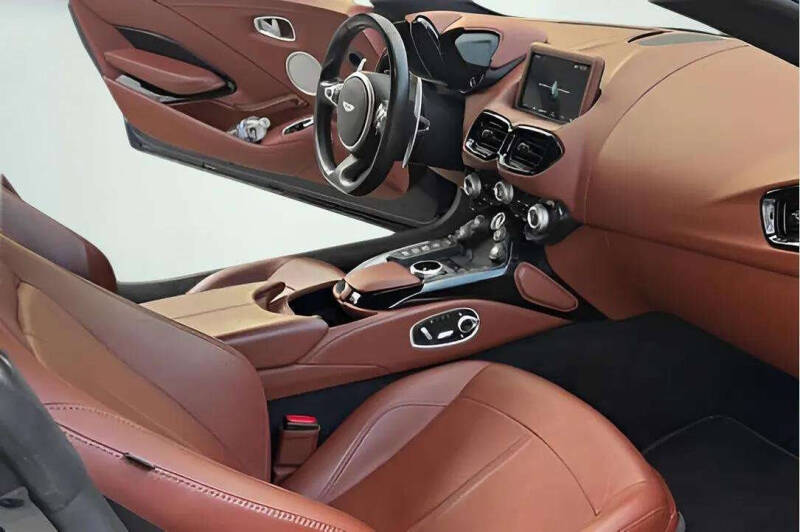 2020 Aston Martin Vantage