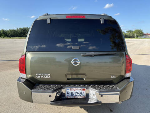 2004 Nissan Armada SE