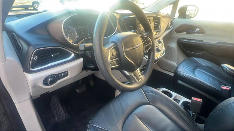 2017 Chrysler Pacifica Touring