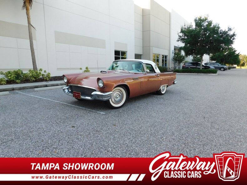 1957 Ford Thunderbird