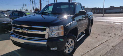 2008 Chevrolet Silverado 1500 for sale at ACTION AUTO GROUP LLC in Roselle IL