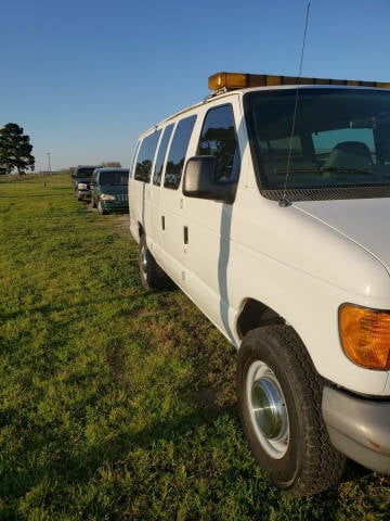 2006 Ford E-Series Wagon for sale at Interstate Bus, Truck, Van Sales and Rentals in Houston TX