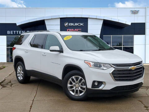 2020 Chevrolet Traverse for sale at Betten Baker Preowned Center in Twin Lake MI