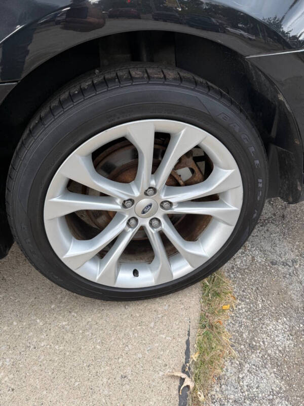 2013 Ford Taurus SEL