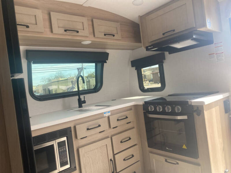 2025 Flagstaff E-PRO 20FK