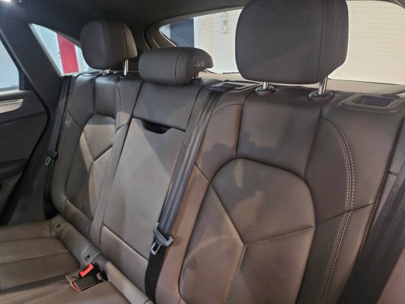 2023 Porsche Macan T