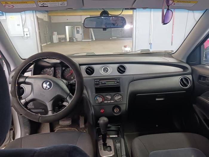 2003 Mitsubishi Outlander LS
