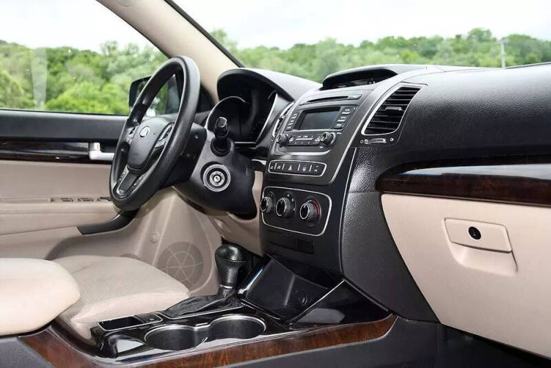 2015 Kia Sorento LX