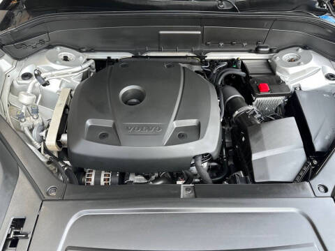 2020 Volvo XC90 T5 Momentum