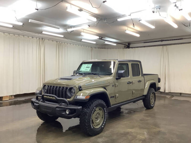 2026 Jeep Gladiator Sport