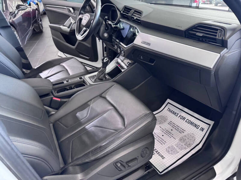 2021 Audi Q3 quattro Premium 40 TFSI