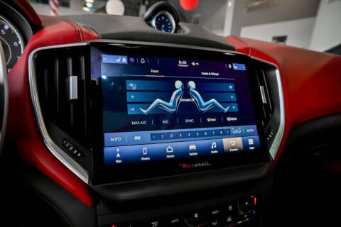 2022 Maserati Ghibli Modena Q4