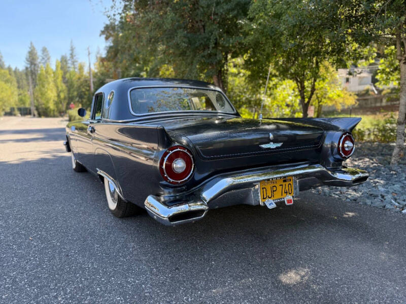 1957 Ford Thunderbird