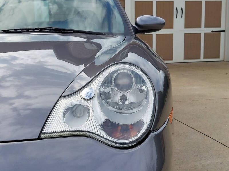 2004 Porsche 911 Carrera 4S