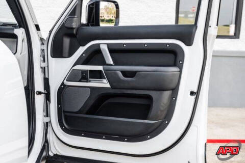 2022 Land Rover Defender 110 X-Dynamic HSE