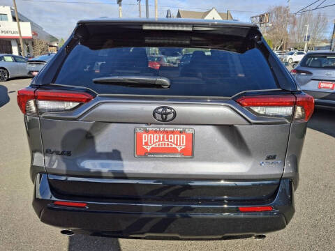 2025 Toyota RAV4 Plug-in Hybrid SE