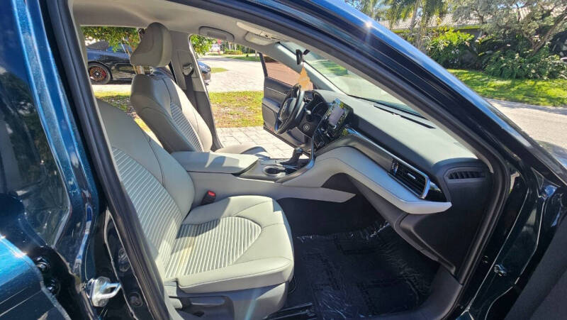 2021 Toyota Camry SE