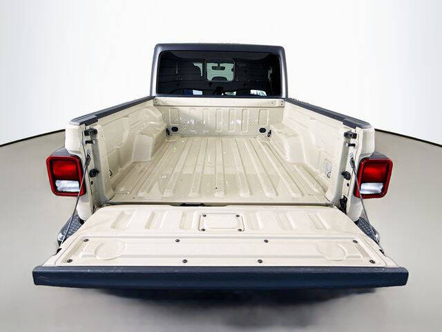 2022 Jeep Gladiator Willys